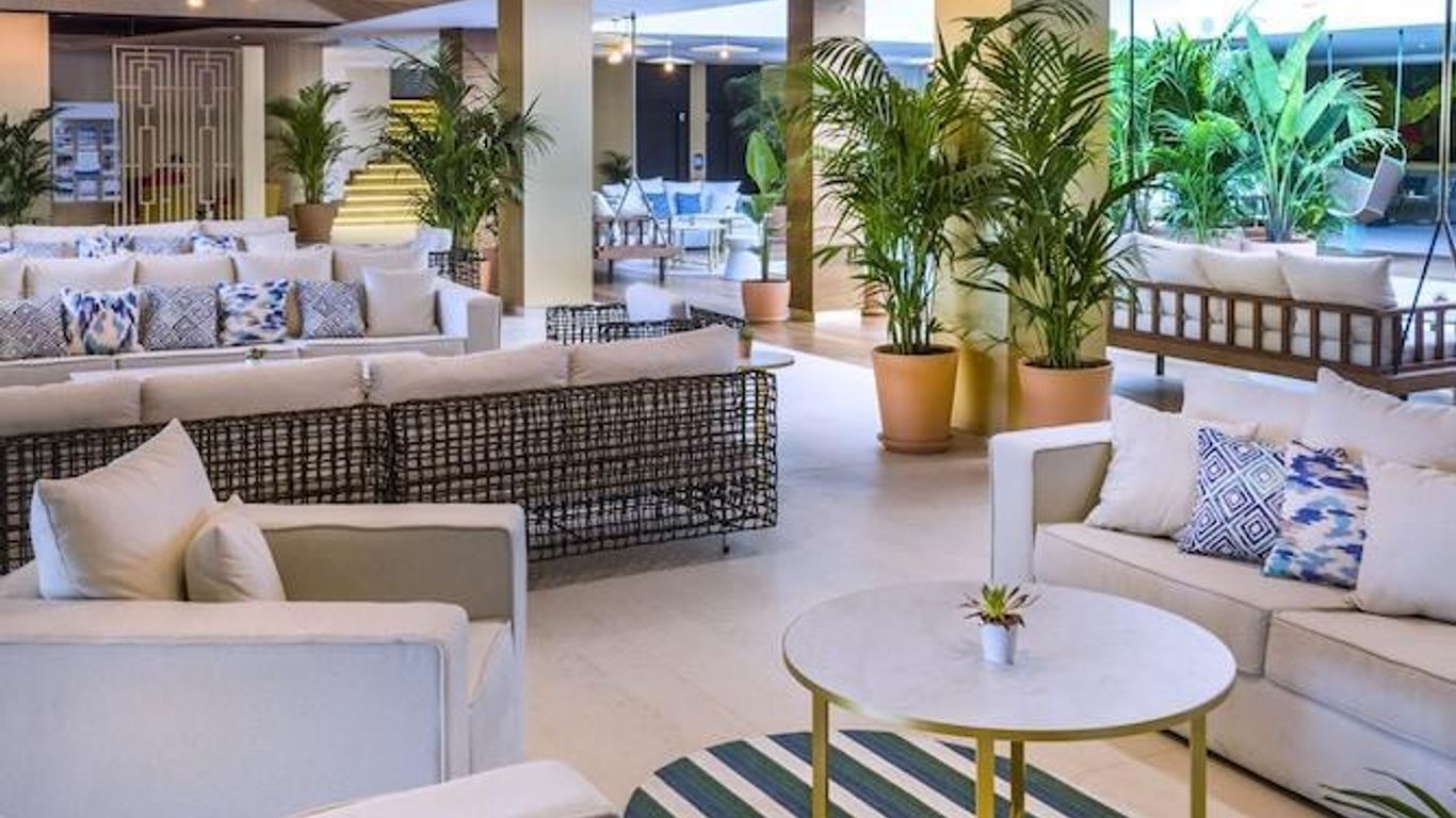 ميديتيرانيو باي هوتل آند ريزورت