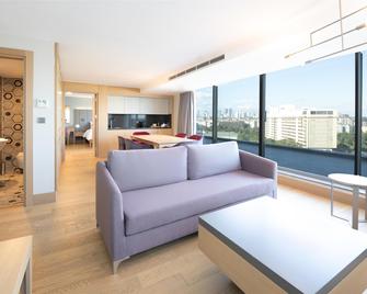 Radisson Hotel Istanbul Harbiye - Istanbul - Living room