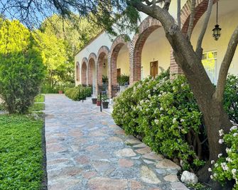 Club Vergel Resort - Bernal