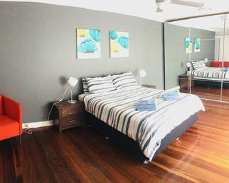 Warnbro Holiday Home - 원브로 - 침실