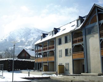 Lagrange Vacances Le Clos Saint Hilaire - Saint-Lary-Soulan - Bâtiment