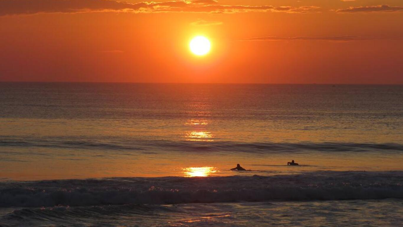 Supertubos Beach Hostel