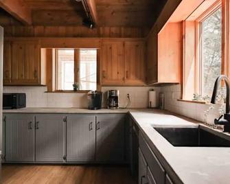 Hemlock Haven,Hot-tub,Private,30 min to Penn State - Mill Hall - Cocina