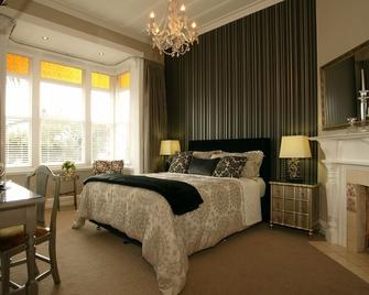 Eden Park Bed And Breakfast Inn - Auckland - Bedroom
