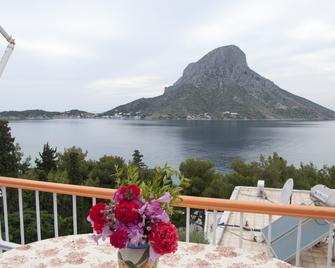 Tatsis Apartments - Masouri - Balcón