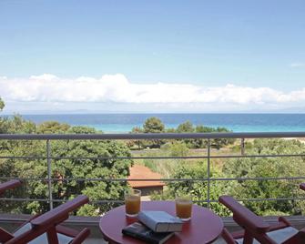 The Beach House - Apartments & Studios - Afytos - Balcony