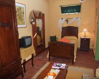 Al Vecchio Gelso - La Morra - Slaapkamer
