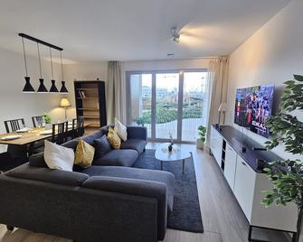 Serene 2 bedroom flat with terrace - Luxembourg - Living room