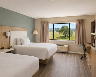 Oak Ridge Inn - Plymouth