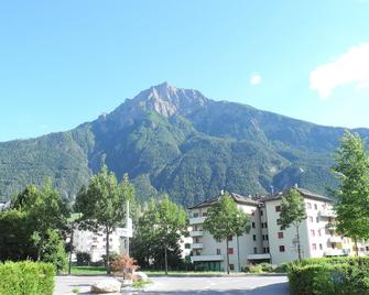 Modern, new 3.5-room apartment in brig with fantastic views of the mountains - Brig - Building