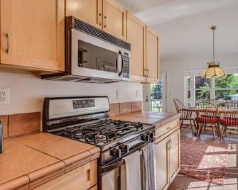 Cozy Home with Sauna in Glenwood Springs - Glenwood Springs - Kitchen