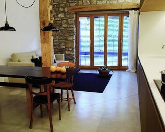 Design Apartment in the heart of the old town of Hondarribia - Fuenterrabía - Comedor