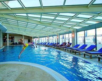 Side Mare Resort & Spa - Side - Svømmebasseng