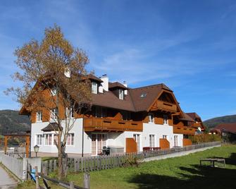 Vogue Apartment in Sankt Margarethen im Lungau near Ski Lift - Sankt Margarethen im Lungau - Будівля