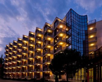 Helios Spa - Golden Sands - Building