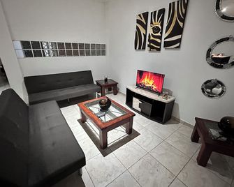 Suite 2b Capacity Up To 8 Persons - Cuautitlan Izcalli - Salon
