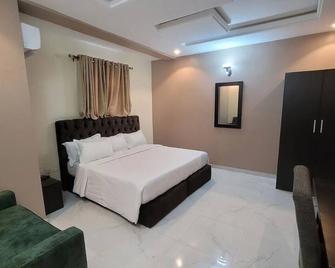 Riverview Hotel and suites - Ile Ife - Bedroom