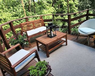 Large Home close to everything, Dogs welcome. - Fitchburg - Balcony