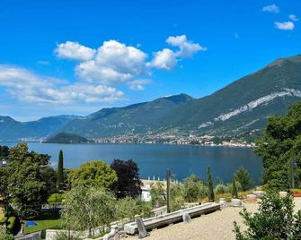 Agriturismo Il Colle - Bellagio - Vista del exterior