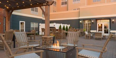 Image of hotel: Homewood Suites by Hilton Indianapolis Airport Plainfield