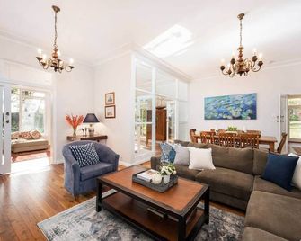 Heaton Cottage - Mudgee - Huiskamer