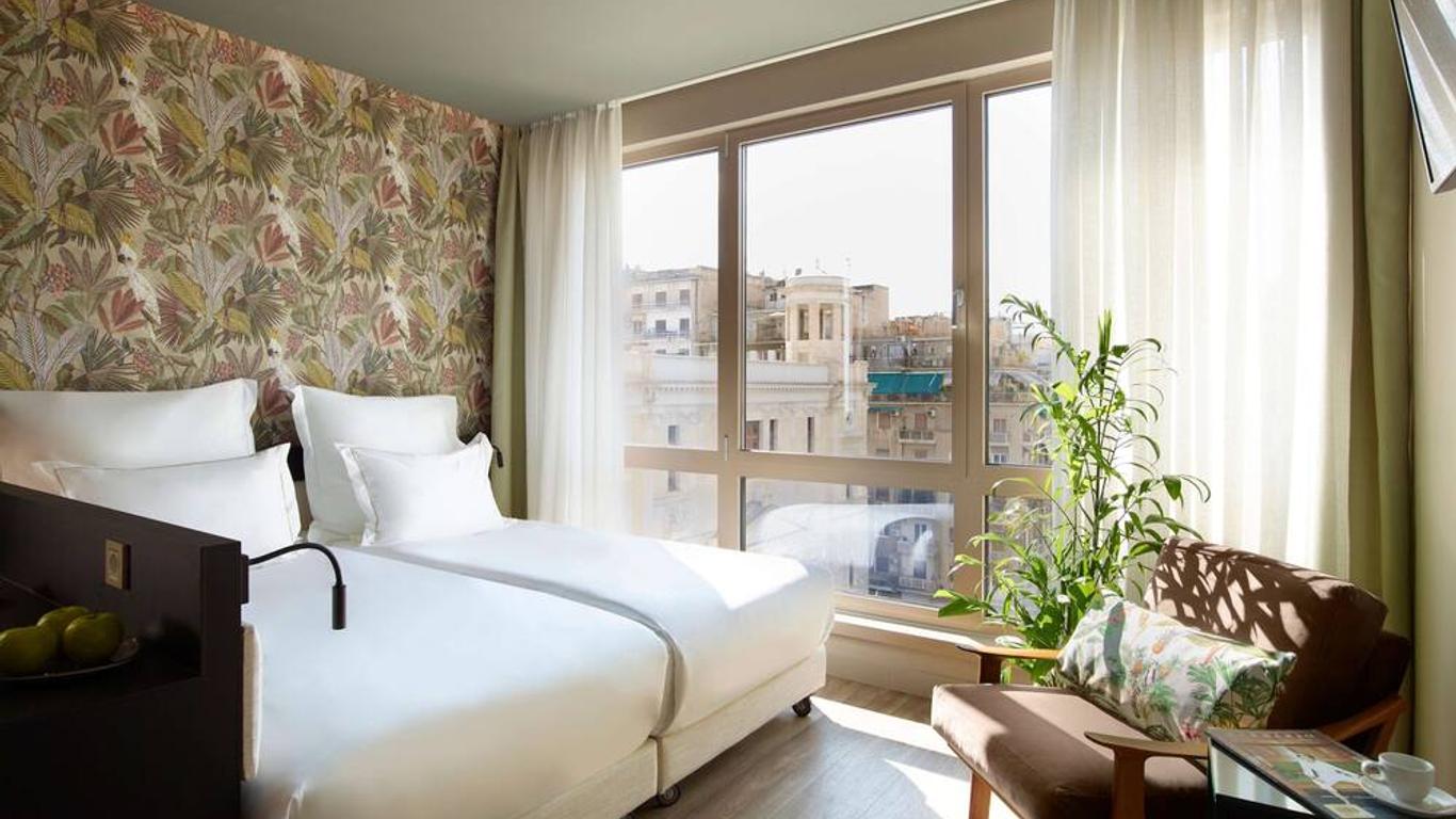 Brown Kubic, a member of Brown Hotels
