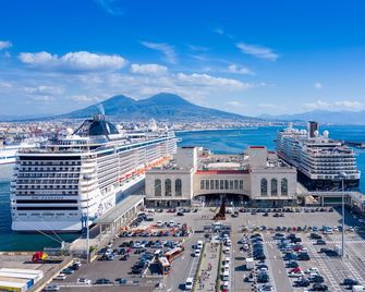 Smart Hotel Napoli - Naples - Outdoors view