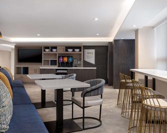 Home2 Suites by Hilton Kingston - Kingston - Dining room