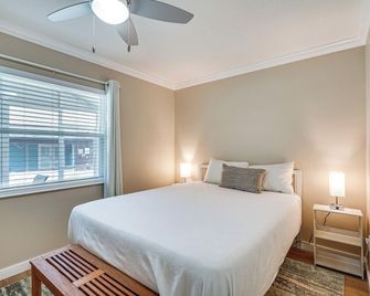 1 Block to Shore Fort Myers Beach Retreat - Fort Myers Beach