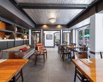 Premier Location! Suite w/ Full Kitchen | 0.4 mi to CocoWalk Shopping - 邁阿密 - 餐廳