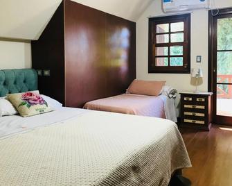 Hotel Aeropuerto Ezeiza Casa de MR - Monte Grande - Habitación