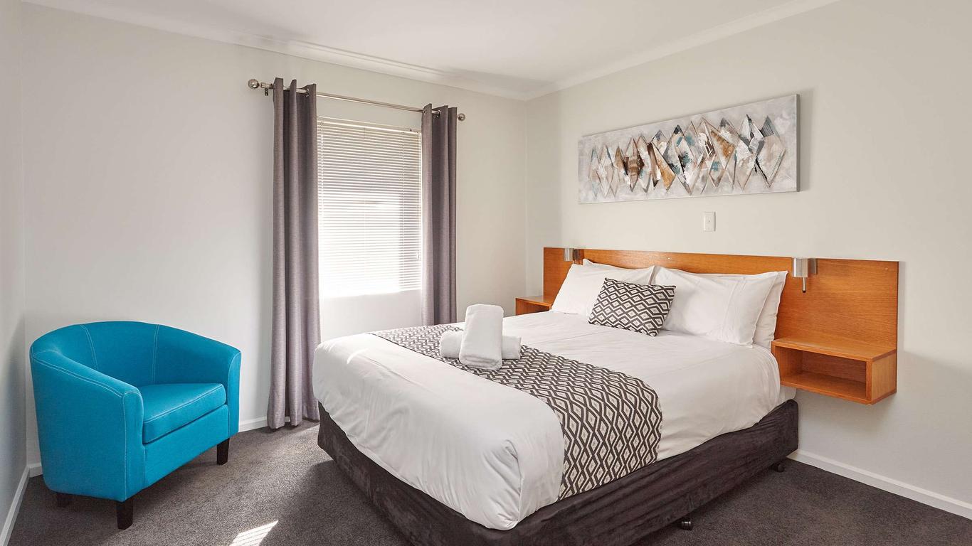 Elphin Serviced Apartments