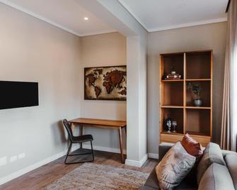 The Hawthorn Boutique Hotel - George - Obývací pokoj
