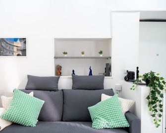 Scugnizzo Apartment - Naples - Salon
