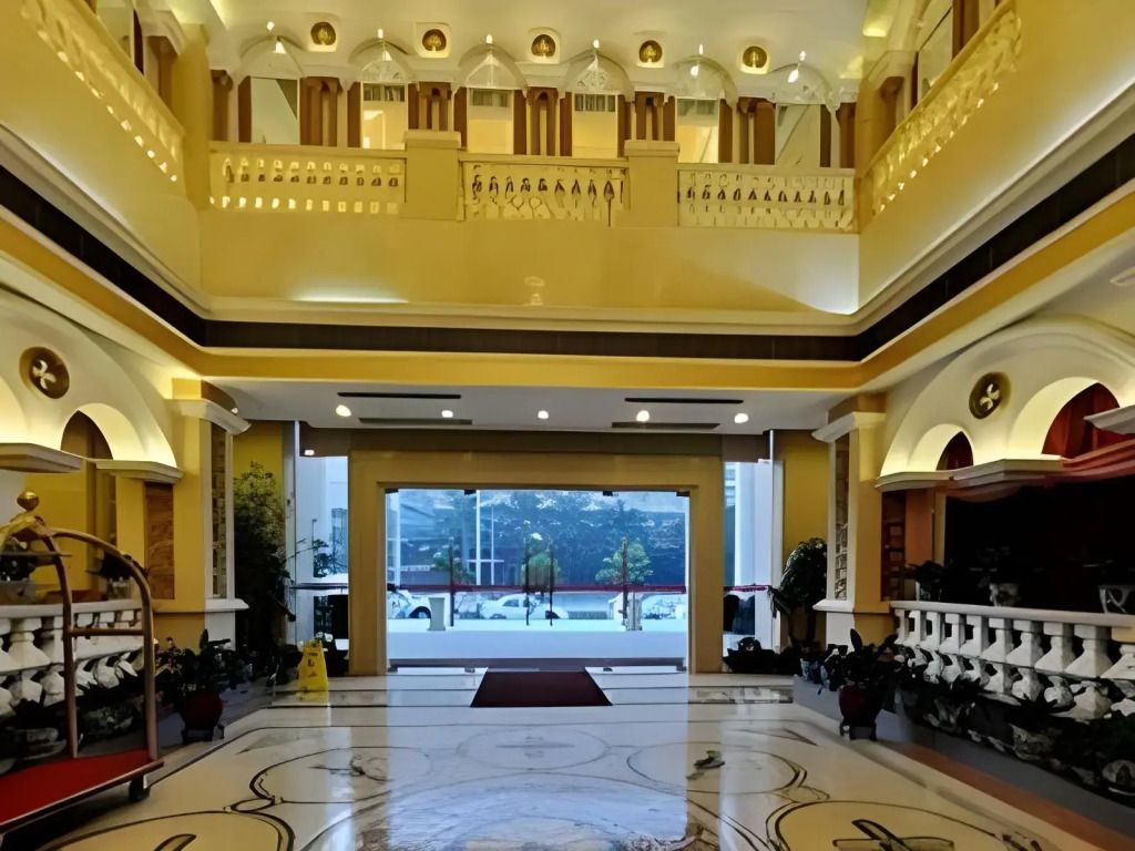Vienna Hotel Shenzhen Pinghu Center Metro Station - Shenzhen - Lobby