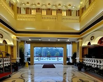 Vienna Hotel Shenzhen Pinghu Center Metro Station - Shenzhen - Lobby