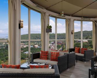 Tsaghkadzor Marriott Hotel - Tsaghkadzor - Sala de estar