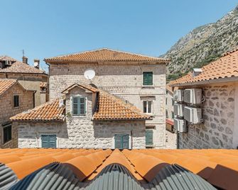 Apartments Leo - Kotor