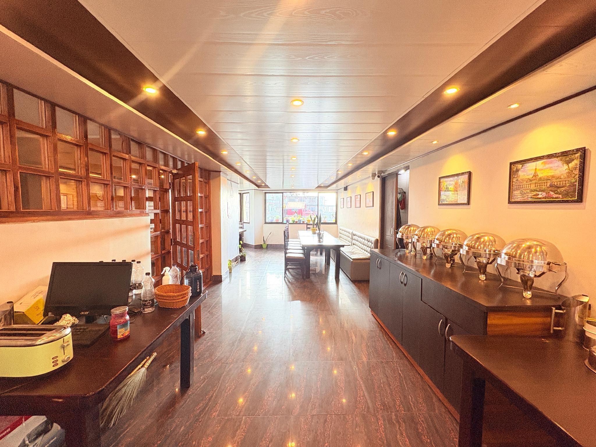 Hotel Amaira Darjeeling - דאריילינג - דלפק קבלה