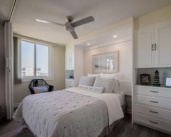 Enjoy Ocean Views from This 7th Floor Studio - Rehoboth Beach - Bedroom