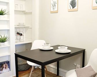 The 1920s Mainstay Studio Flat On Lower - Dallas - Comedor