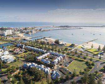 Quest Bunbury - Bunbury - Outdoors view