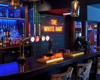The White Hart Hotel - Buckingham - Bar