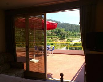 Hotel Peninsular - Caldelas - Balcony