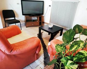 Apartman Tia - Osijek - Living room