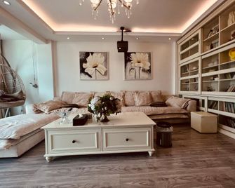 Yan Yan Homestay (Fushun South Railway Station Branch 2) - Фушунь - Спальня