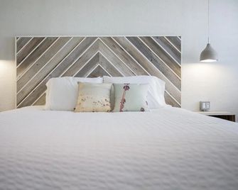 Hotel Palms - Atlantic Beach