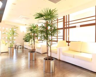 Toyama Town Hotel - Toyama - Lobby