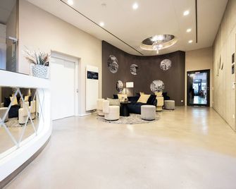 Digital Hotel Kronjuwel by Bright Waldkirch - Self Check-In - Waldkirch - Lobby