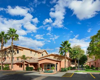 TownePlace Suites by Marriott Tempe at Arizona Mills Mall - טמפה - בניין